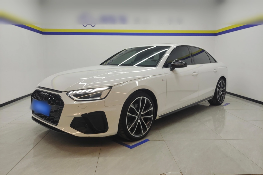 Audi A4L 2023 model 40 TFSI quattro luxury dynamic type