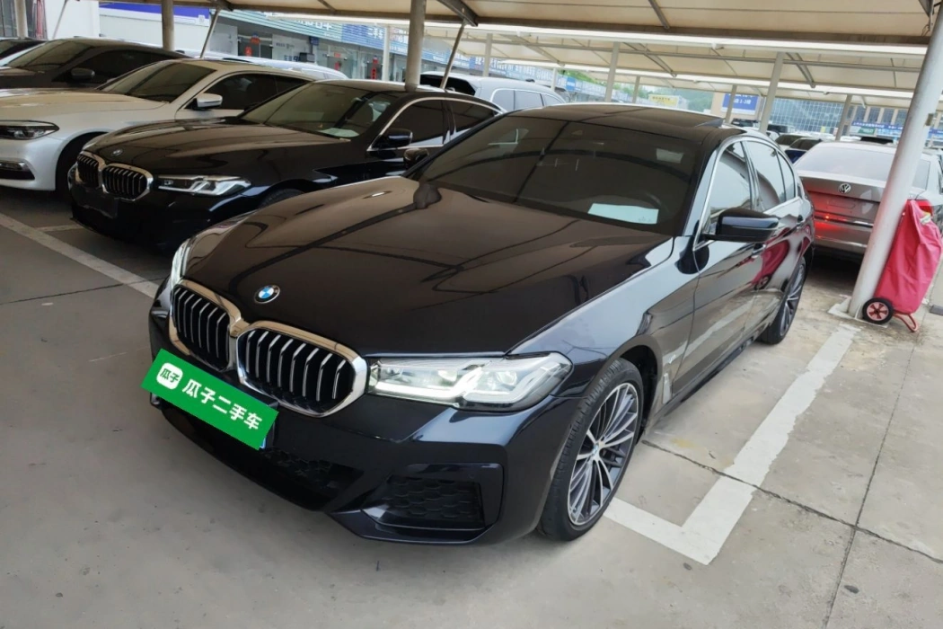 BMW 5 Series 2022 facelift two 530Li leading M sports suit
