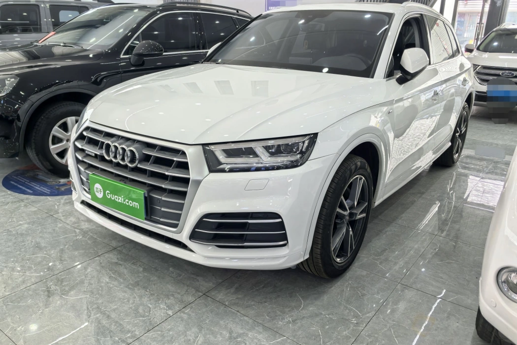 Audi Q5L 2018 45 TFSI Premium Style National V