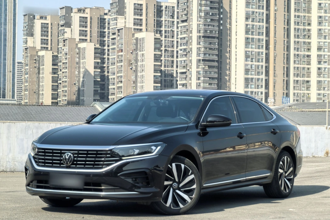 Volkswagen Passat 2023 facelift 330TSI Elite Edition