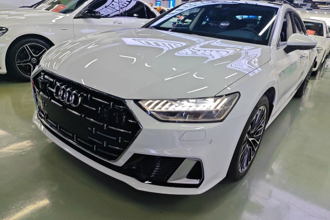 Audi A7L 2022 45 TFSI S-line Youth Edition