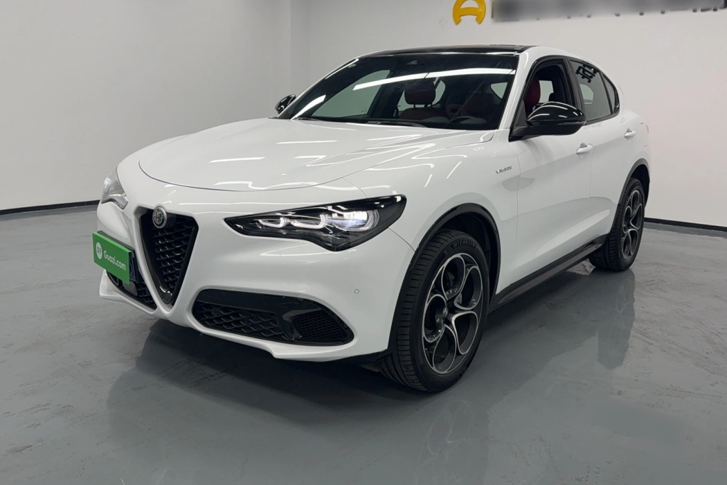 Alfa Romeo Stelvio Stanway 2023 2.0T 280HP Veloce Track Edition