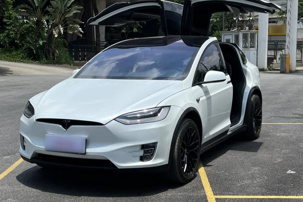 Tesla 2017 Model X 100D Long Range Edition