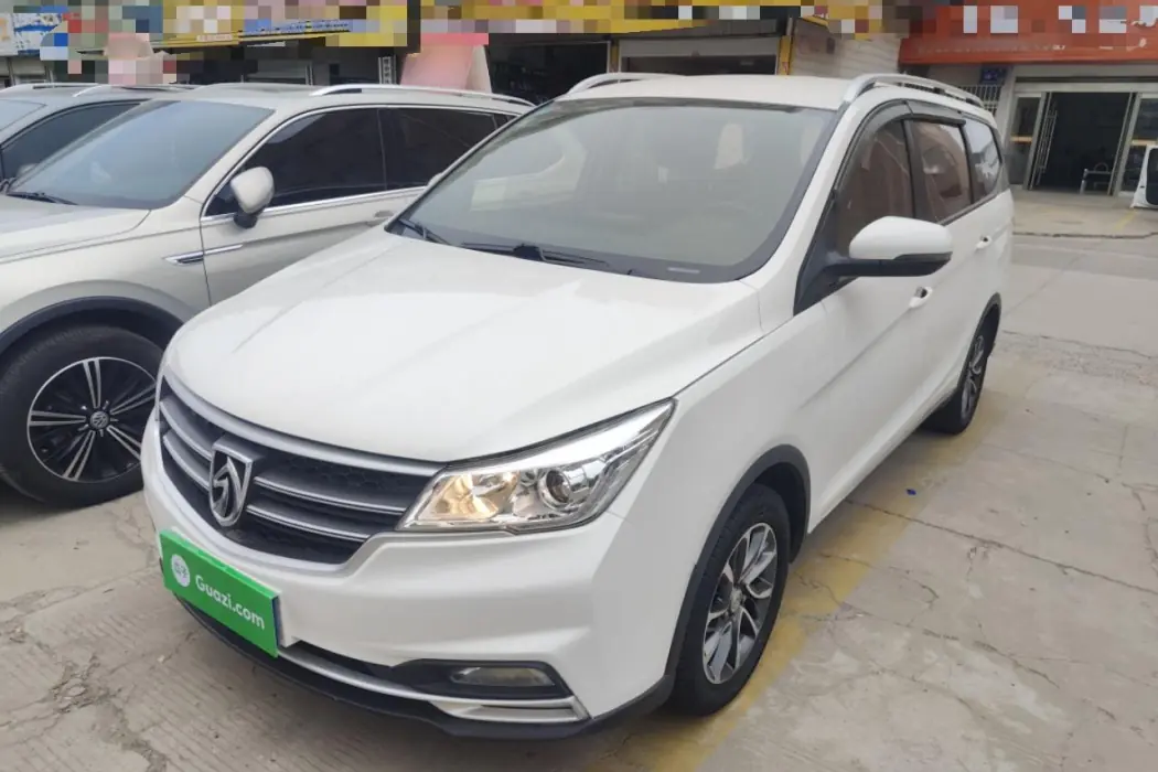 Baojun 730 2019 1.5L manual fashion type 7-seater country VI