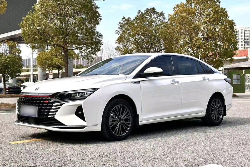Dongfeng Fengshen Yixuan MAX 2021 1.5T Super Cool Trendy Dad Version