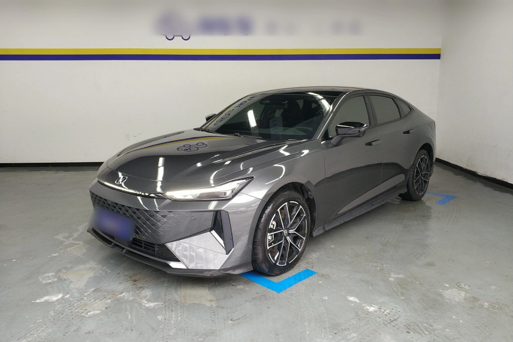 Changan UNI-V Zhidian iDD 2024 Blue Whale Zhidian iDD 136km Zhizun Type