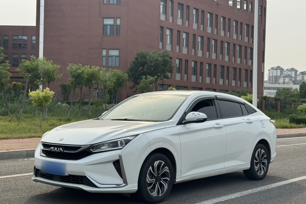 Dongfeng Fengshen Yixuan 2021 230T Automatic Glory Version