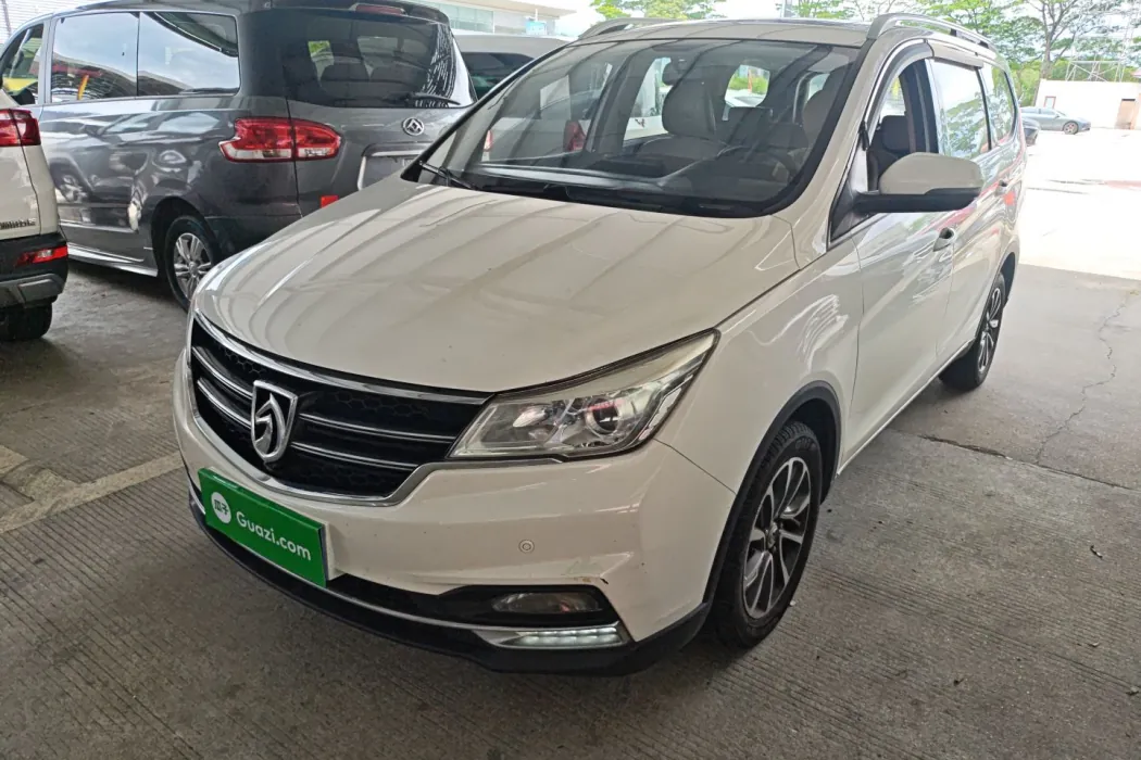 Baojun 730 2019 1.5T CVT flagship 7-seater country VI