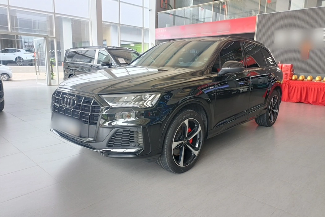 Audi Q7 2022 model 55 TFSI quattro S line ice and snow sports edition