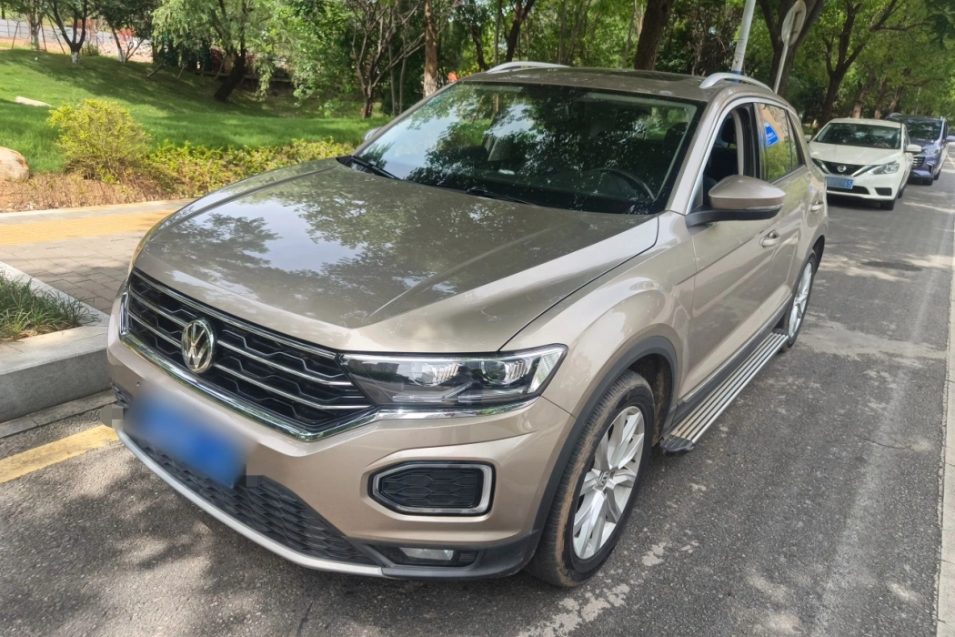 Volkswagen T-ROC exploring Song 2019 230TSI DSG two-wheel drive enterprising country VI