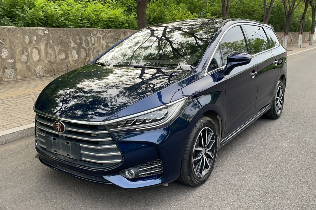 BYD Song MAX 2017 1.5T Manual Zhilian Luxury 7-seater