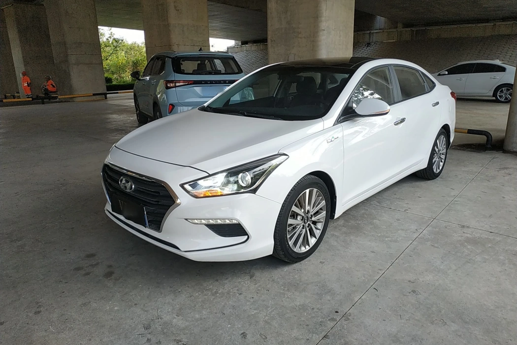 Hyundai Mingtu 2017 model 1.6T automatic intelligent GLS Country V