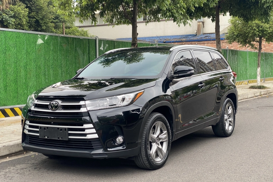 Toyota Highlander 2018 2.0T four-wheel drive Deluxe Edition 7-seater Country VI