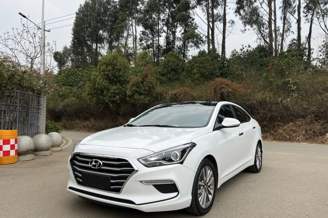 Hyundai Mingtu 2017 1.8L automatic Intelligent GLS Country V