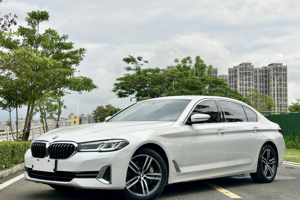 BMW 5 Series 2022 facelift 530Li xDrive Luxury Set