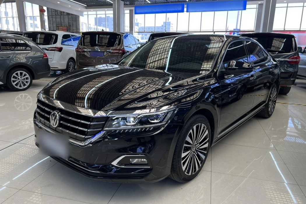 Volkswagen Passat 2019 330TSI Deluxe Edition Country VI