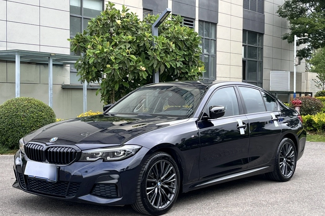 BMW 3 Series 2022 325i M Sport Obsidian Package