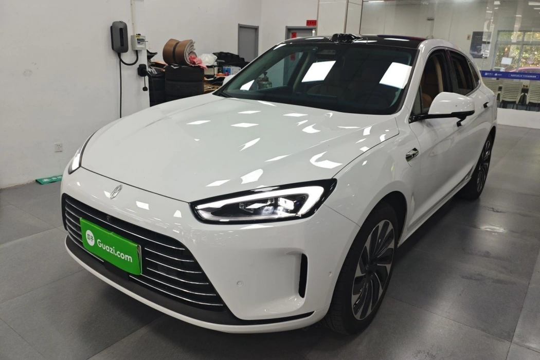 Hongmeng Zhixing Wenjie M5 2023 Extended Range Four-wheel drive Smart Driving Version