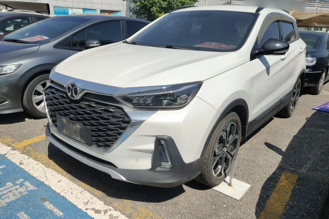 Beijing Automobile Zhixing 2018 1.5T CVT Elite Edition National V