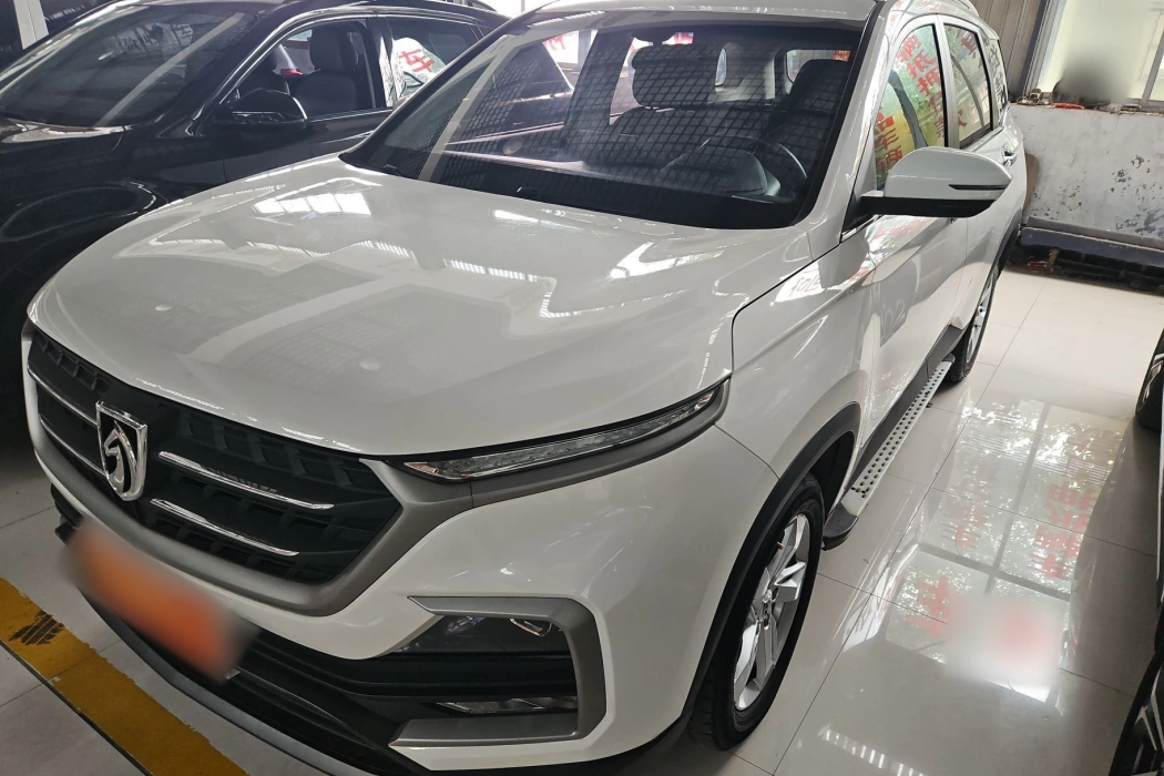 Baojun 530 2018 1.5T manual elite National V