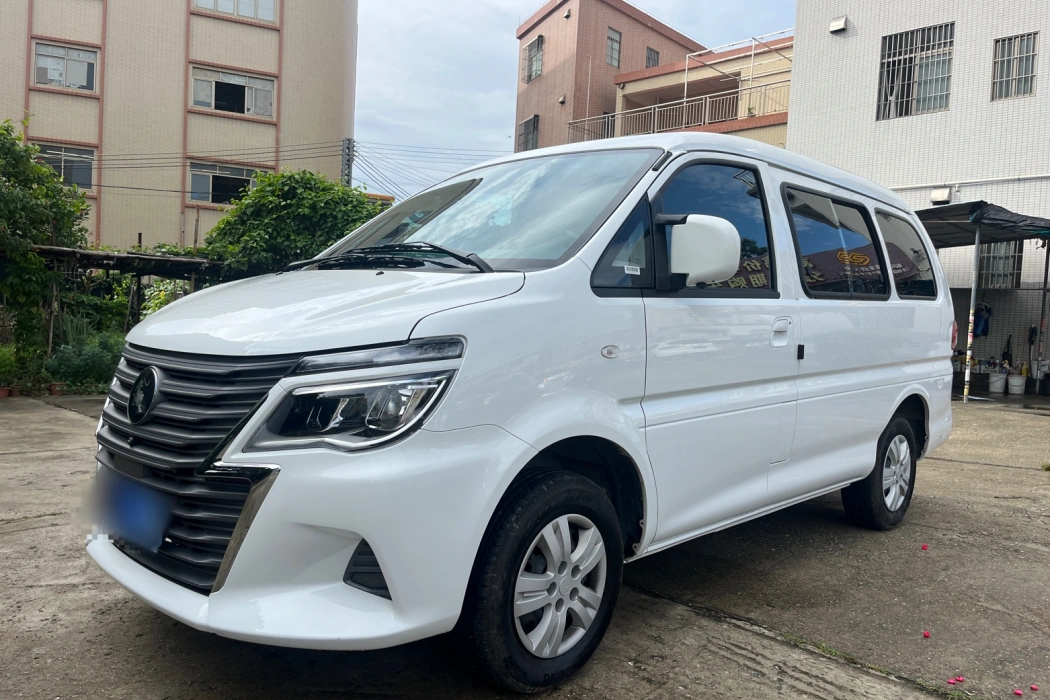 Dongfeng Popular Lingzhi 2023 M5 1.6L Practical 5-seater