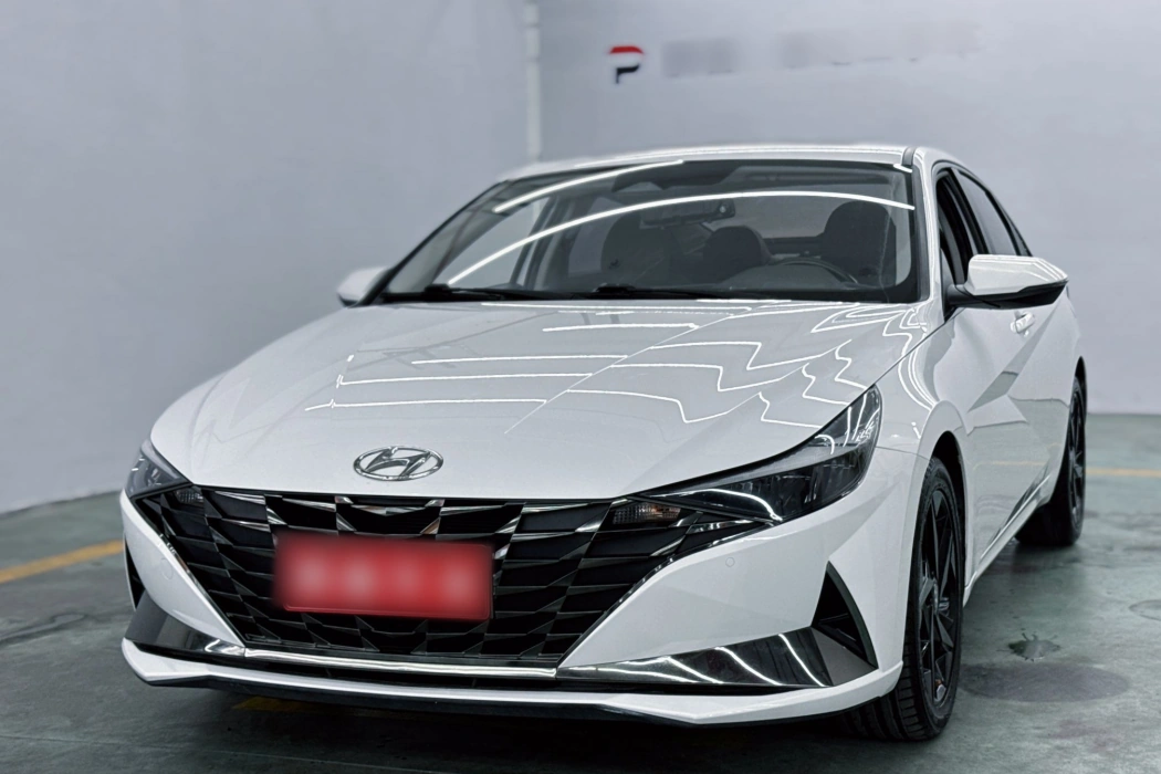 Hyundai Elantra 2021 1.5L CVT LUX Premium Edition