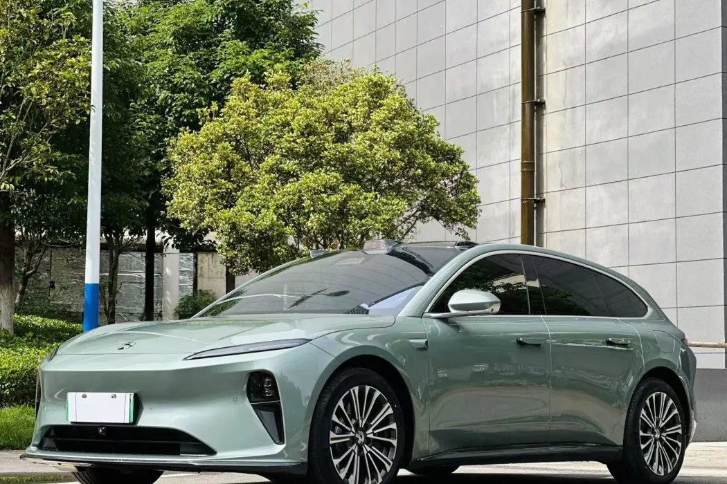 Nio ET5T 2023 model 75kWh Touring