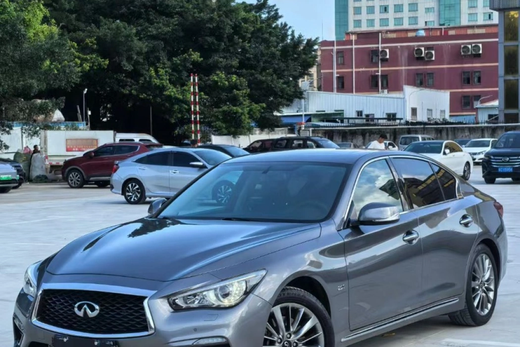 Infiniti Q50L 2021 2.0T Escape Edition
