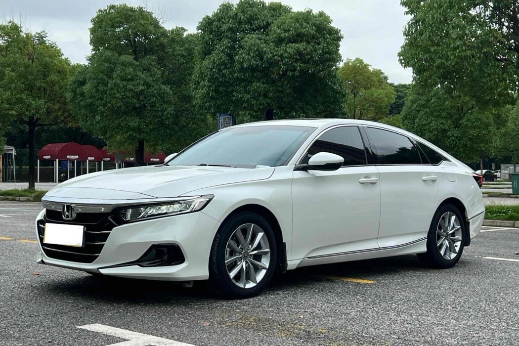 Honda Accord 2022 260TURBO Deluxe Edition