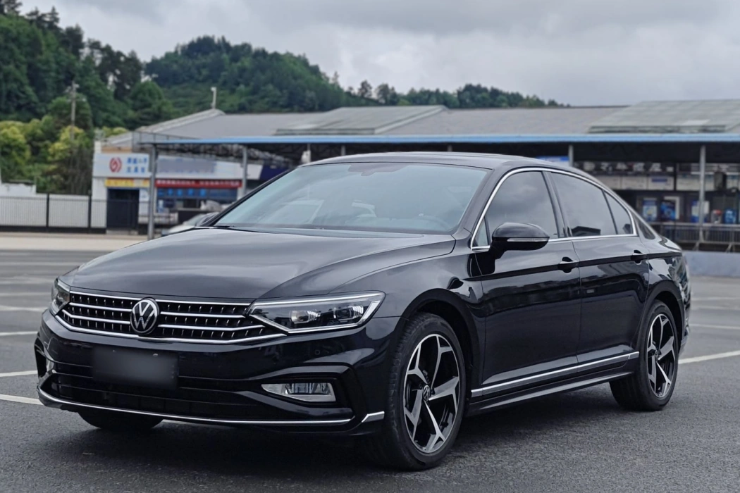 Volkswagen Magotan 2023 2 million Commemorative Edition 330TSI DSG leading model