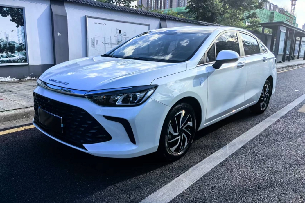 Beijing Automobile Beijing U5 PLUS 2021 1.5L CVT Deluxe Edition