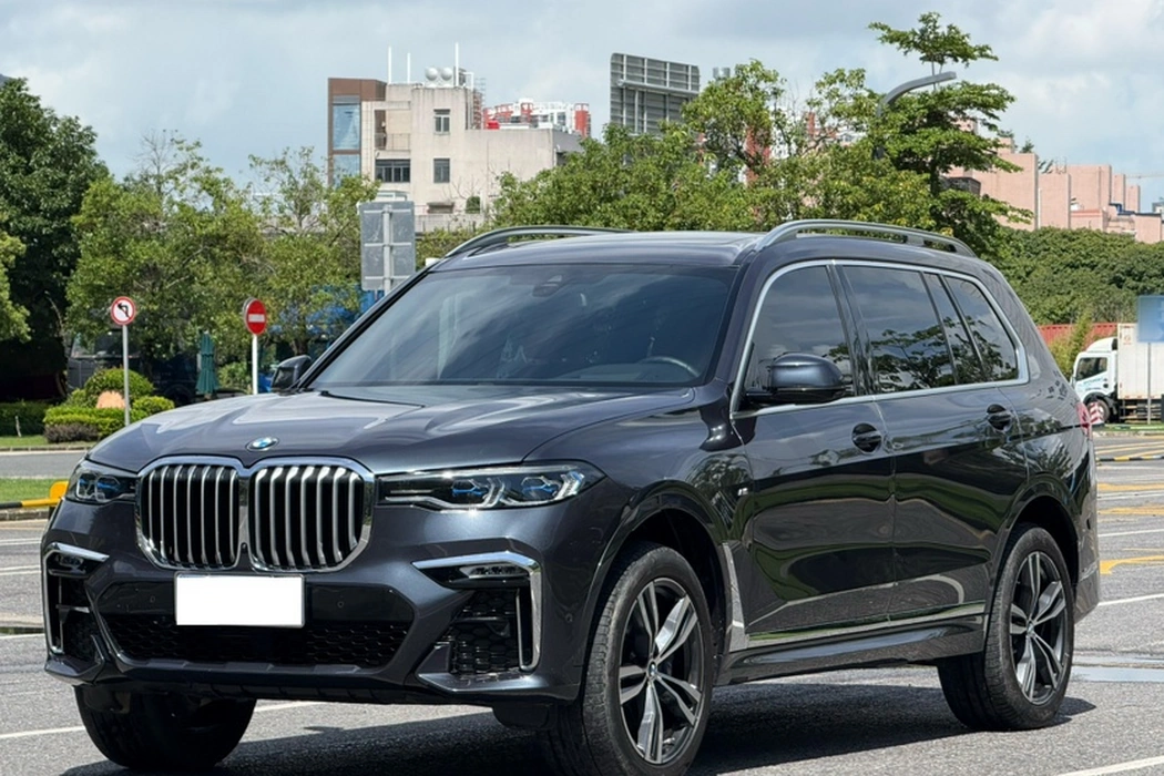 BMW X7 2022 xDrive40i Premium M Sport Package