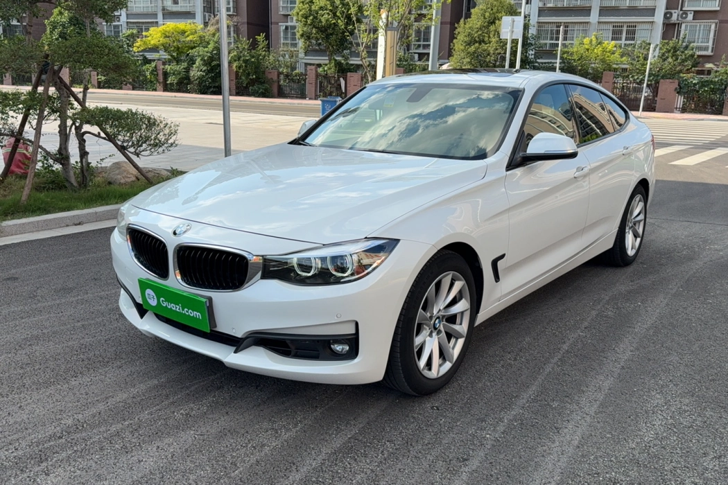 BMW 3 Series GT 2019 320i Style