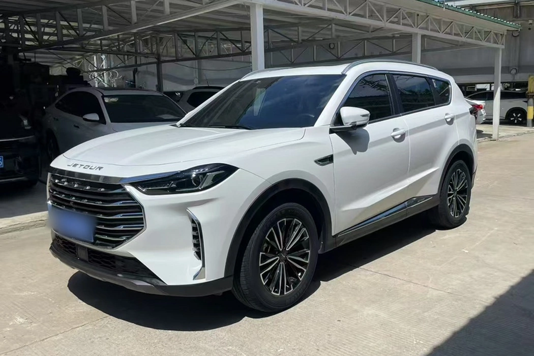Jietu X70 PLUS 2021 facelift 1.5 T DCT Mountain PRO 7 seats