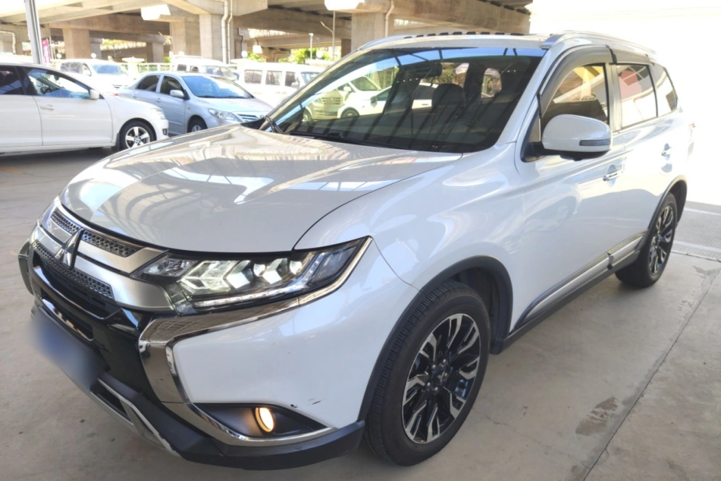 Mitsubishi Outlander 2019 2.4L four-wheel drive Premium edition 7-seater Country V