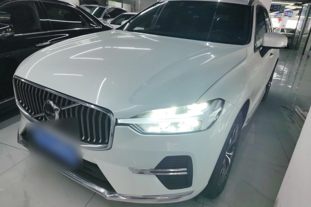 Volvo XC60 2024 B5 four-wheel drive Zhiyi Deluxe Edition