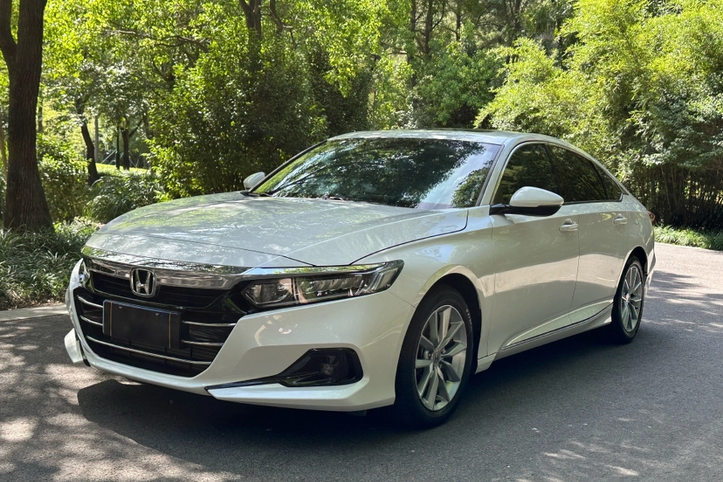 Honda Accord 2022 260TURBO Deluxe Edition