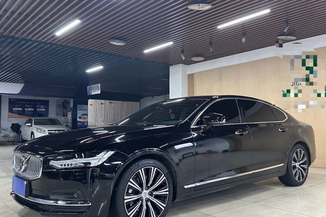 Volvo S90 2023 B5 Intelligent Luxury Edition
