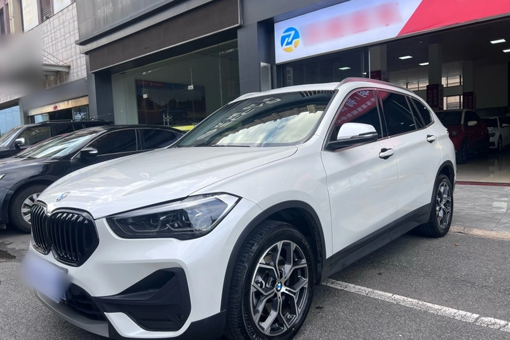 BMW X1 2022 sDrive25Li Leader