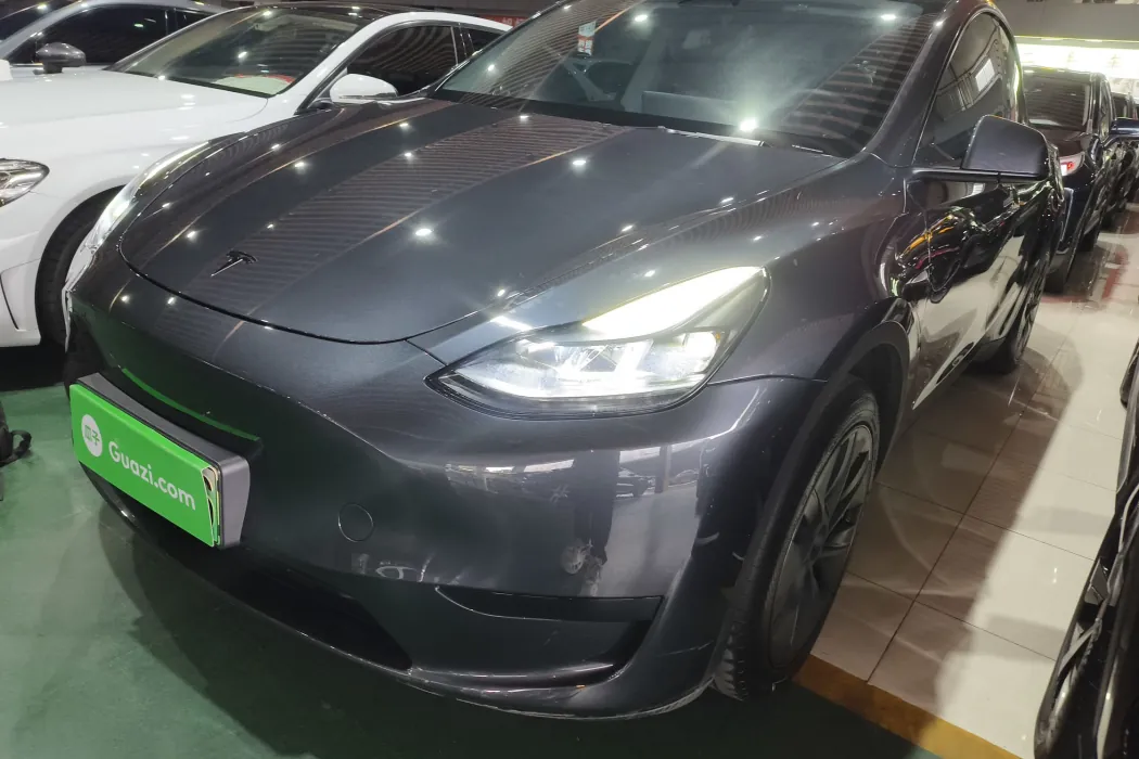 Tesla Model Y 2024 rear-wheel drive version