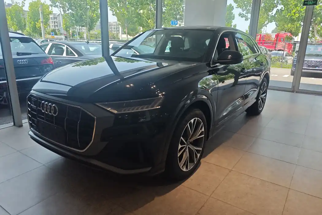 Audi Q8 2023 55 TFSI Luxury Dynamic