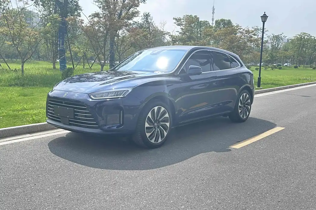 Hongmeng Zhixing Wenjie M5 2022 Extended Range Four-wheel Drive Ultimate Edition