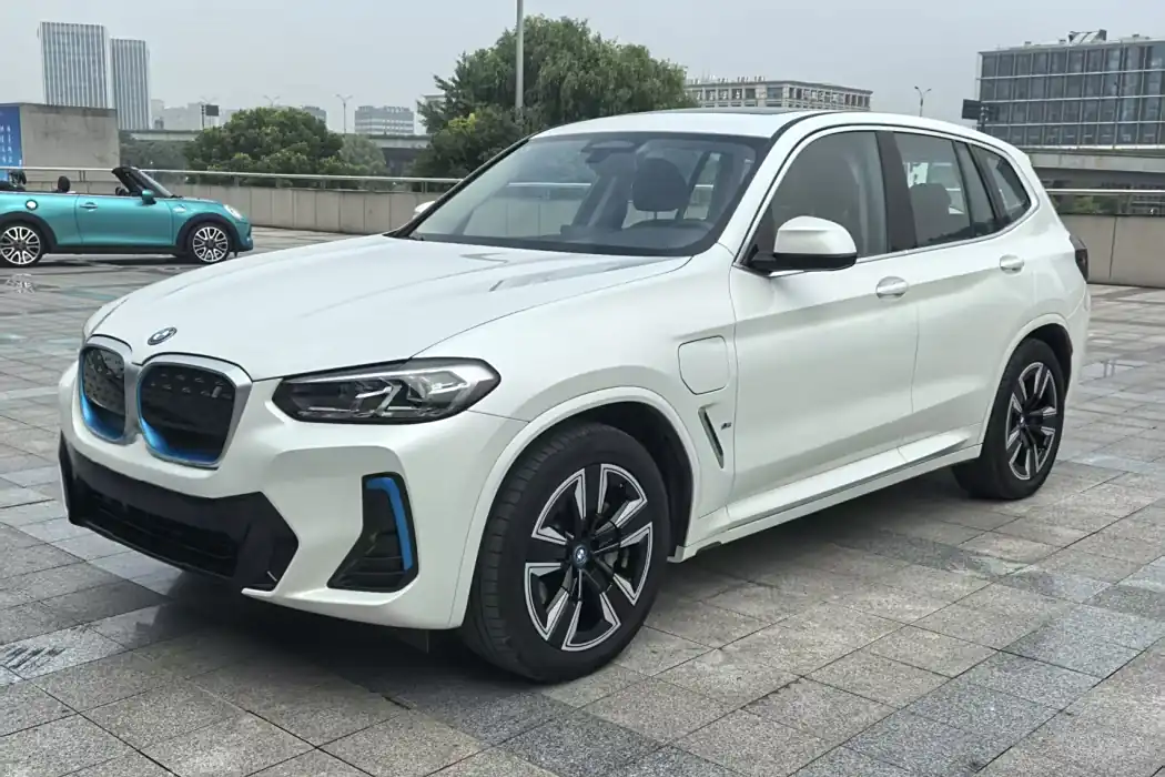 BMW iX3 2022 Leader