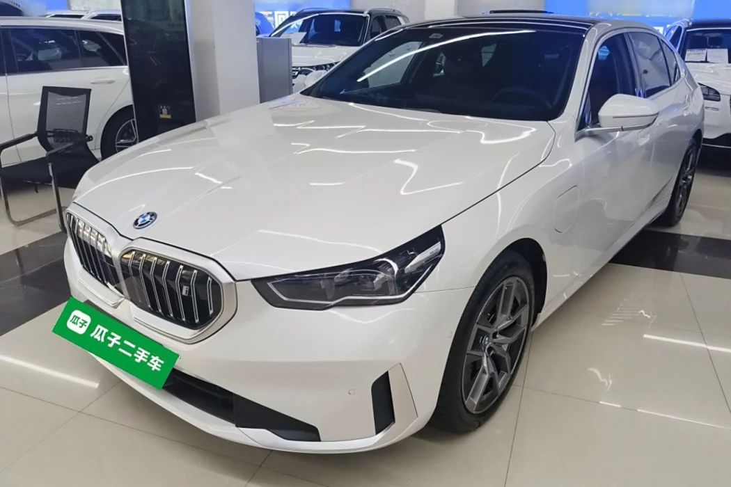 BMW i5 2024 eDrive 35L Luxury Set