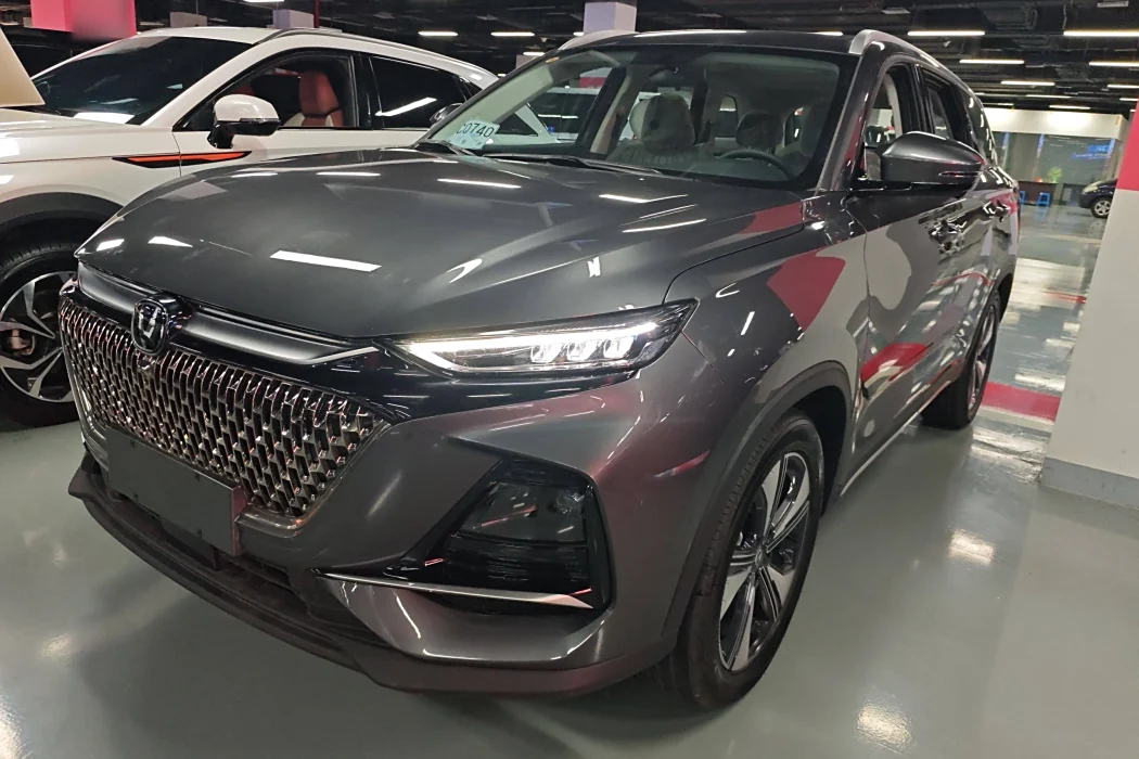 Changan X7 PLUS 2024 1.5T automatic Respect type 7 seats
