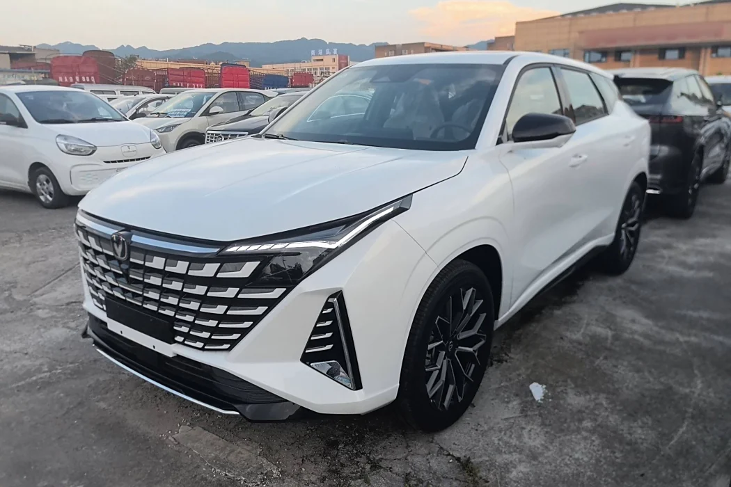 Changan UNI-Z 2025 1.5T Luxury