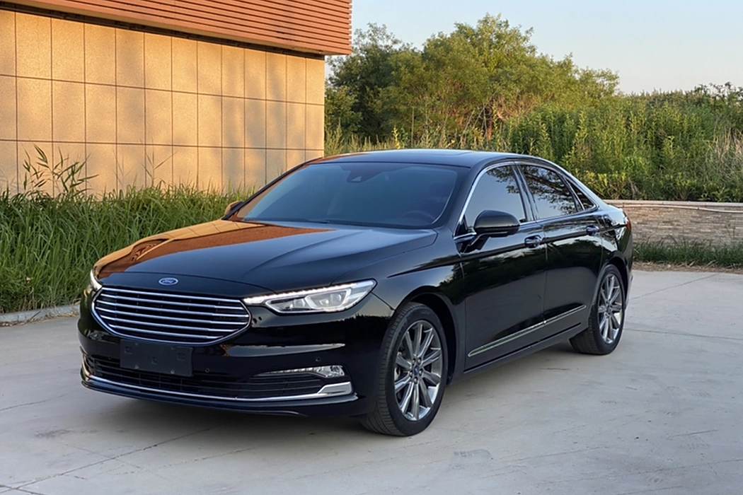 Ford Taurus 2019 EcoBoost 245 Premium Edition