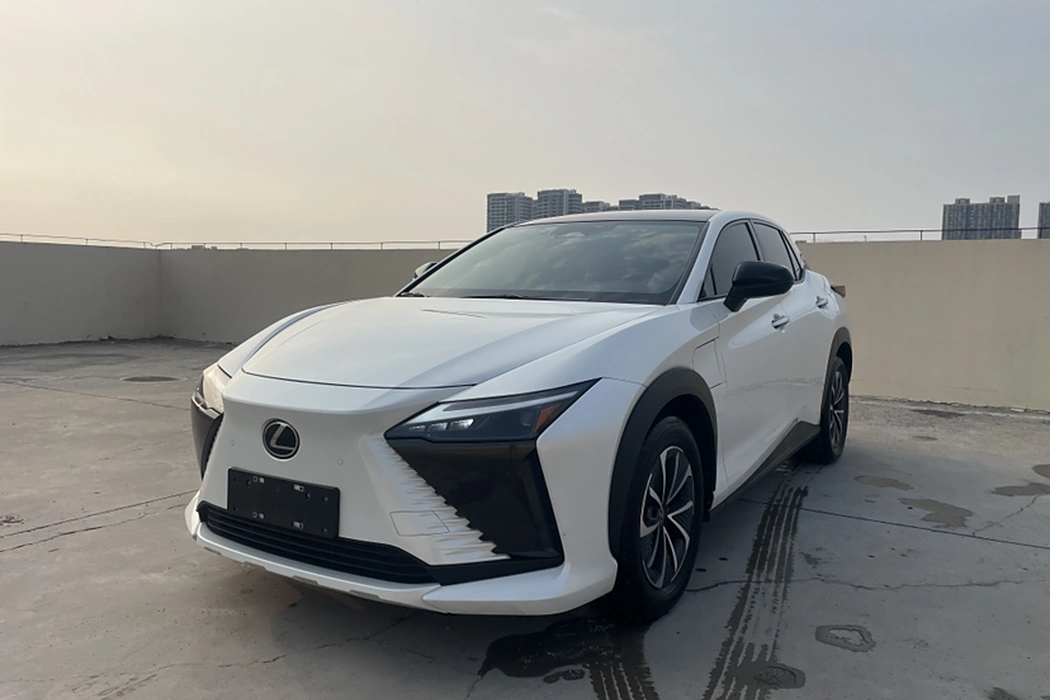 Lexus RZ 2023 450e four-wheel drive indulgent edition