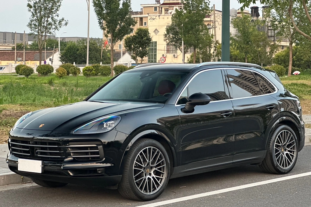 Porsche 2023 Cayenne 3.0T