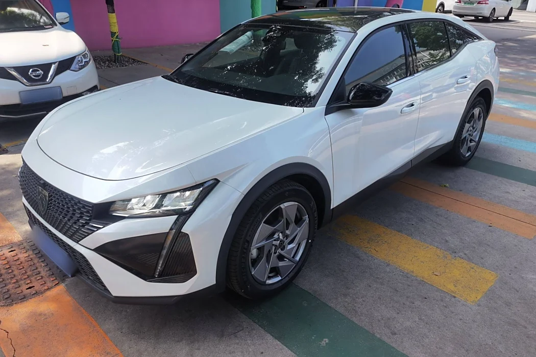 Peugeot 408X 2023 Gravity Version